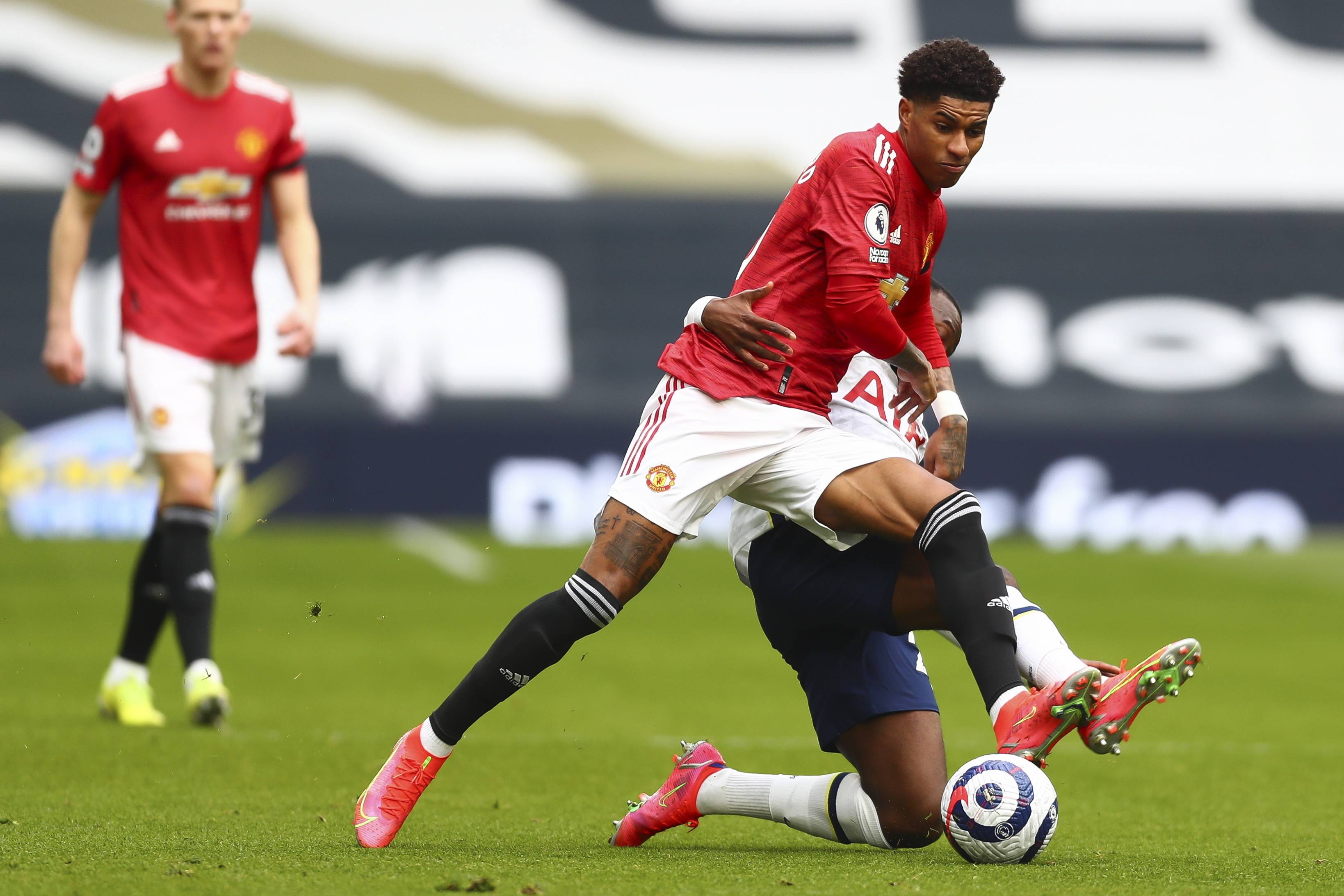 更增强了整 更增强了整