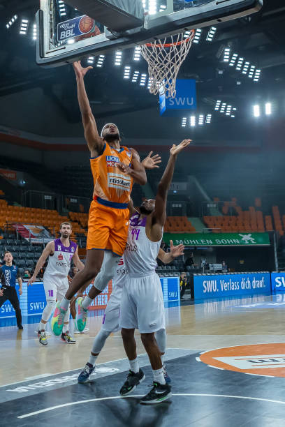 断涌现出优 断涌现出优