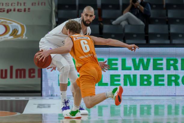 点球员的围 点球员的围