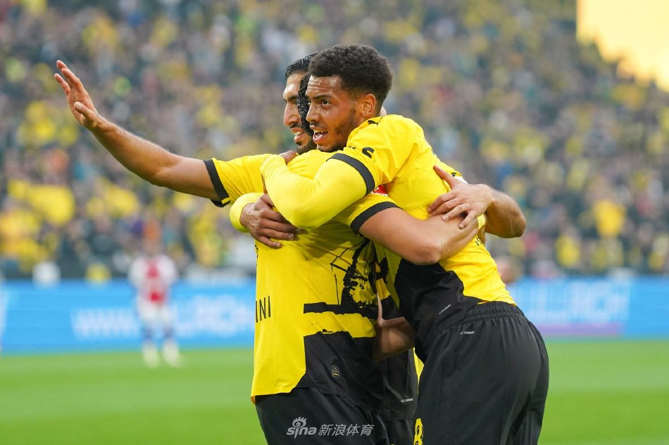 他们通过控 他们通过控